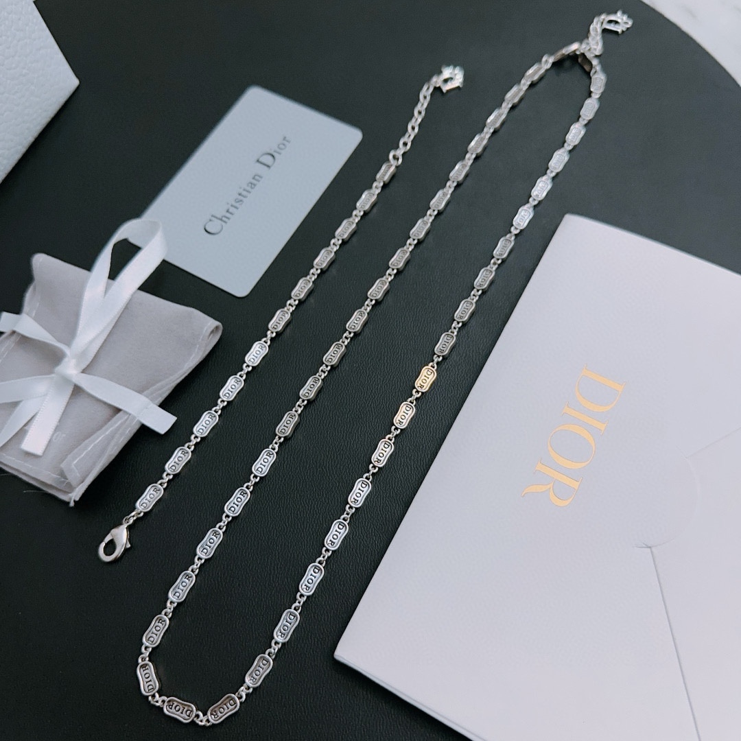 Dior luxury necklace 3