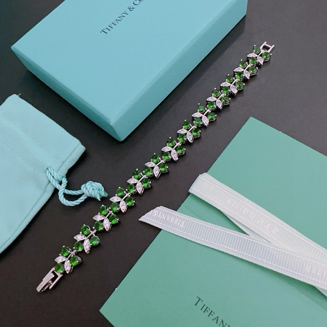 NO:880383,Exclusive custom-made Tiff Tiffany bracelet commemorative version Highlights Marquise bracelet Made of high-carbon diamonds, top-grade gold material inlay, platinum diamond design, absolutely exquisite and elegant, generous bracelet, jewelry boutique, tiffany, bracelet19860909独家订制 Tiff 蒂芙尼手链纪念款 花絮 马眼 手链 采用高碳钻 顶级亚金材质镶嵌 铂金镶钻设计 绝对精工细造优雅 大方手链,饰品精品,tiffany,bracelet,Jewelry