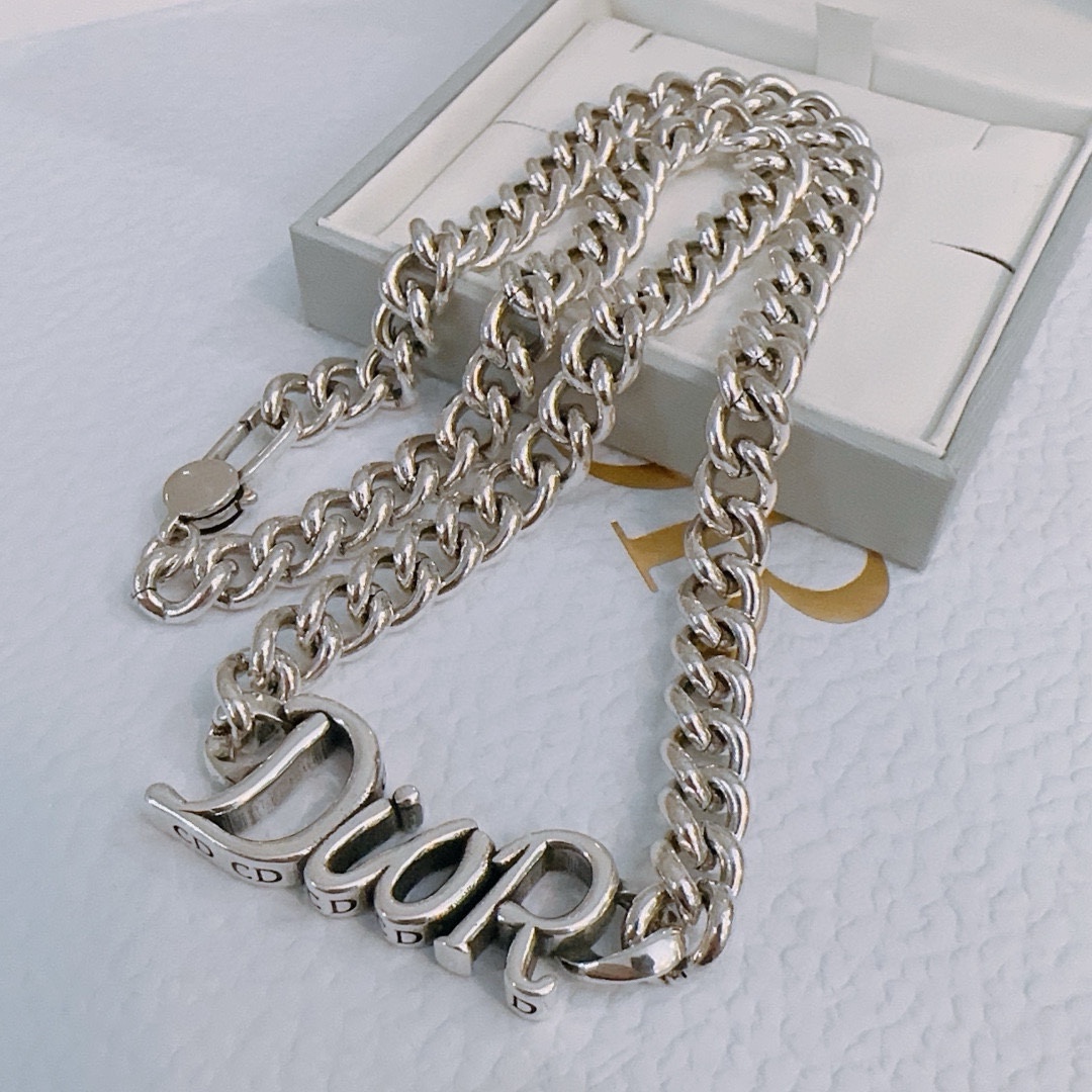 Dior luxury necklace 8
