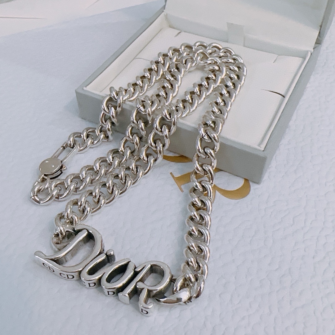 Dior luxury necklace 2