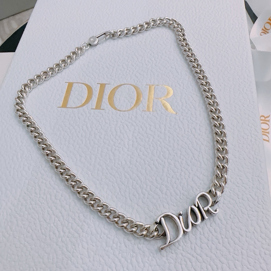 Dior luxury necklace