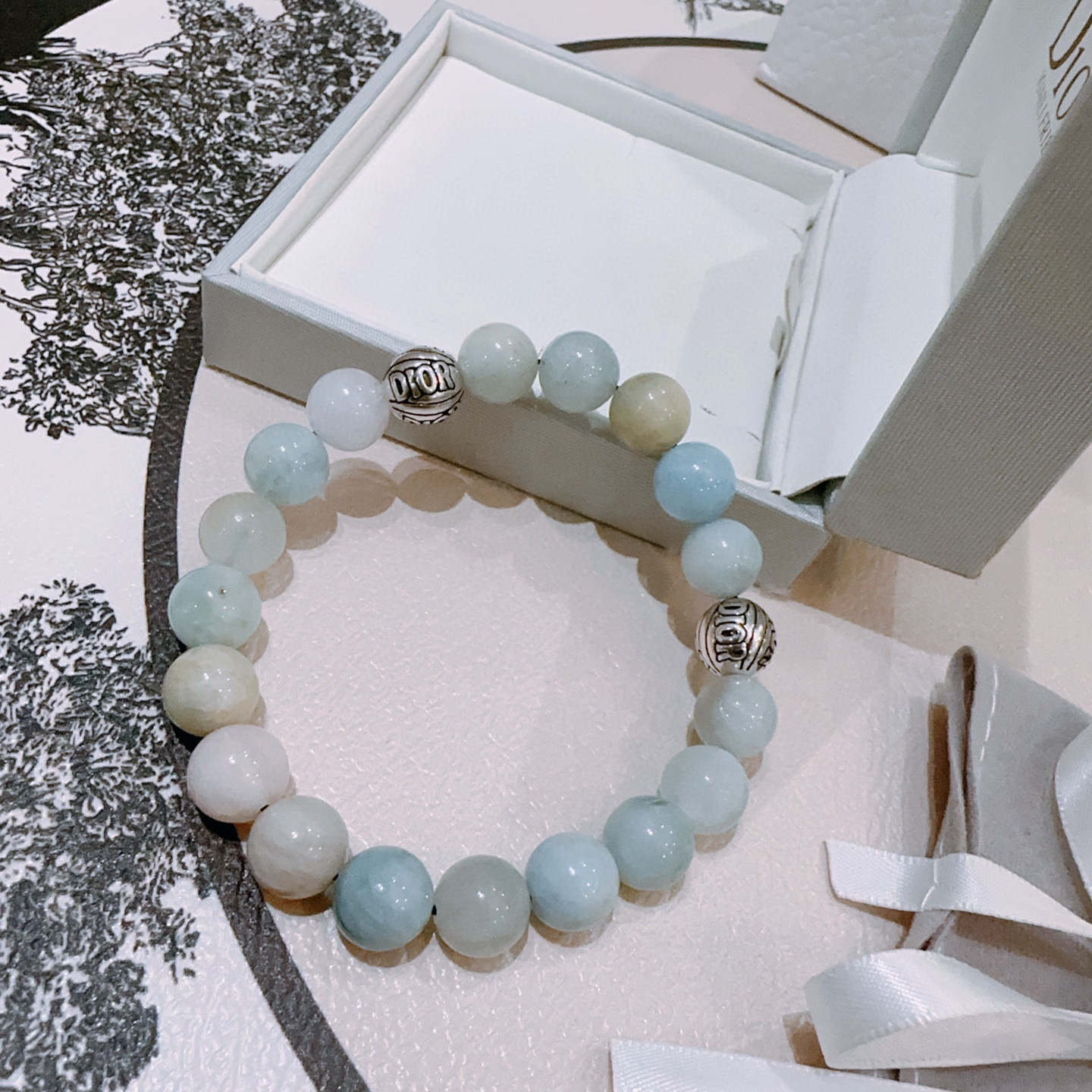 NO:115099,Genuine new seiko version DIOR bracelet Multi-element agate-tall silver style bracelet Celebrity style Retro old style Original replica Pure handmade Genuine model opening fashion must-have for both men and women Wear couples The same style Rock Punk Thai silver style Retro elements Trendy and versatile Official website, the same style, jewelry boutique, dior, dior, bracelet19860909正品新款精工版本 DIOR迪奥手链 多元素玛瑙泰银风格手链 明星同款 复古做旧风 原版复刻 纯手工打造 正品开模潮流时尚必备 男女均可佩戴 情侣款同款 摇滚朋克泰银风格 复古元素 潮流百搭 官网同款,饰品精品,dior,dior,bracelet,Jewelry