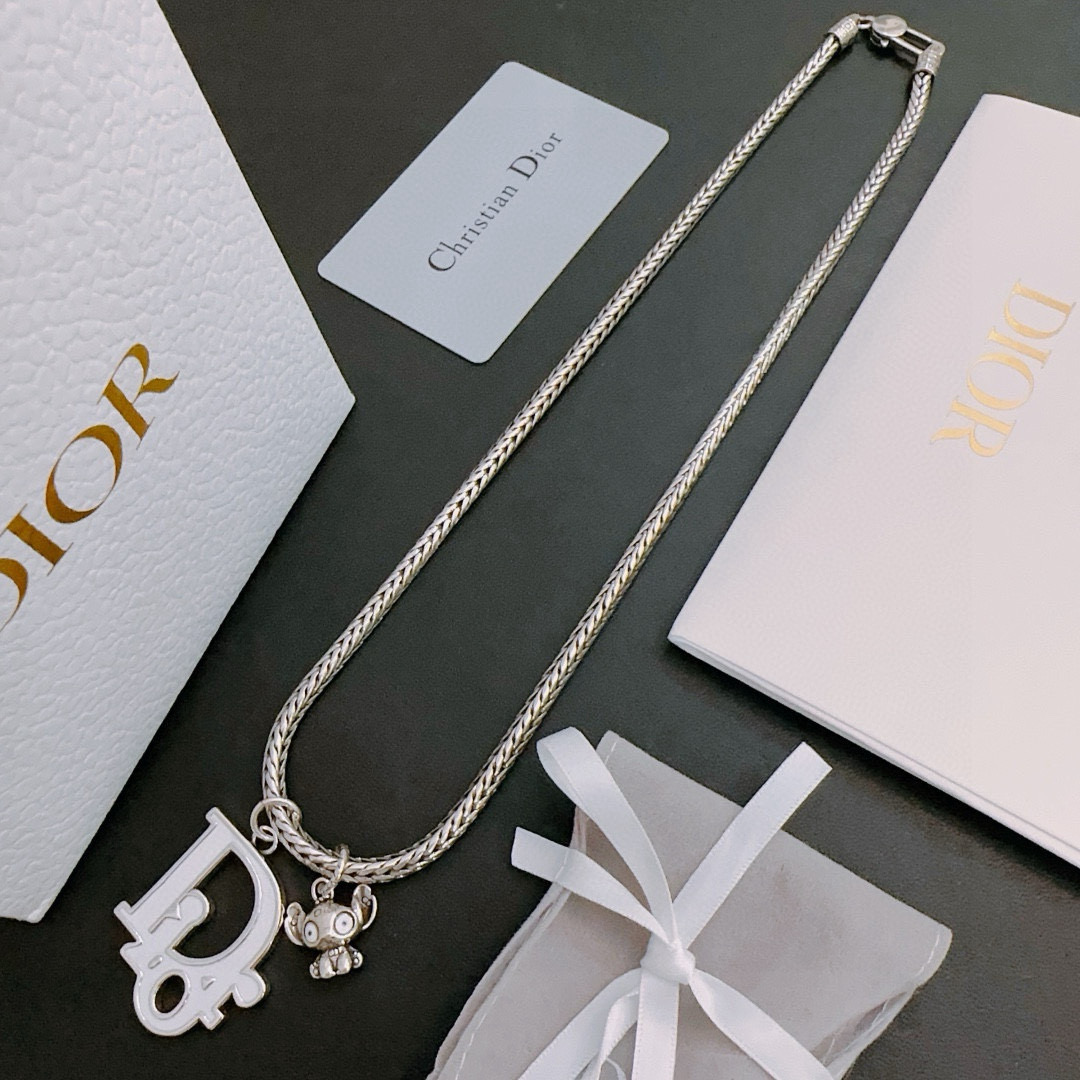 قلادة ديور Dior الرجالية والنسائية العصرية بنمط الروك والبانك الفضي