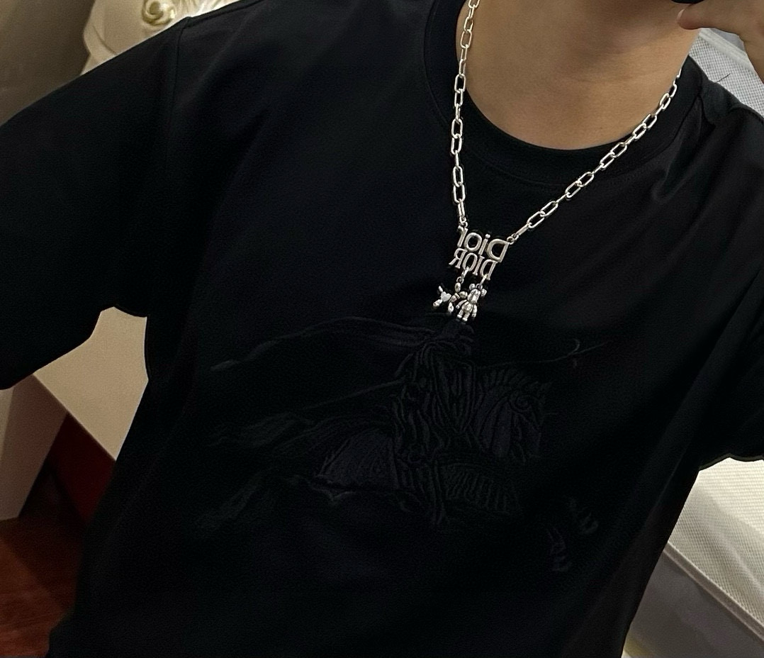    DIOR🔥新款 迪奥项链🇷🇼原单货🇷🇼专柜新款开模复古潮流时尚必备 男女均可佩戴 情侣款同款 摇滚