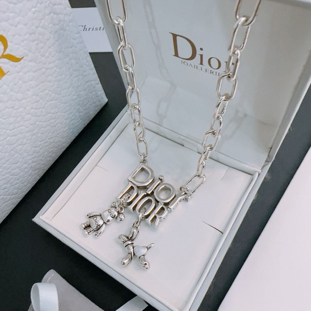    DIOR🔥新款 迪奥项链🇷🇼原单货🇷🇼专柜新款开模复古潮流时尚必备 男女均可佩戴 情侣款同款 摇滚