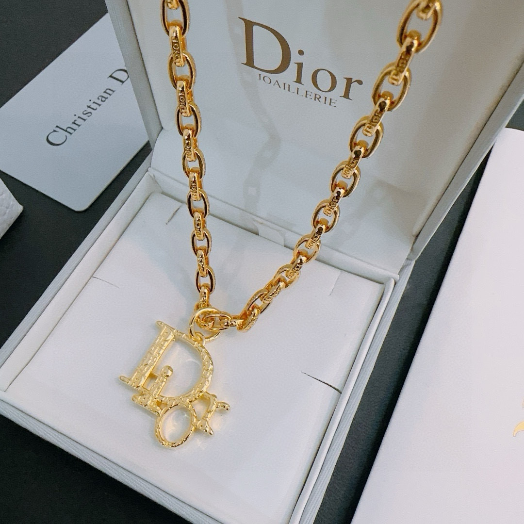    DIOR🔥新款 迪奥项链🇷🇼原单货🇷🇼专柜新款开模复古潮流时尚必备 男女均可佩戴 情侣款同款 摇滚