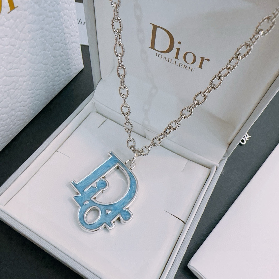    DIOR🔥新款 迪奥项链🇷🇼原单货🇷🇼专柜新款开模复古潮流时尚必备 男女均可佩戴 情侣款同款 摇滚