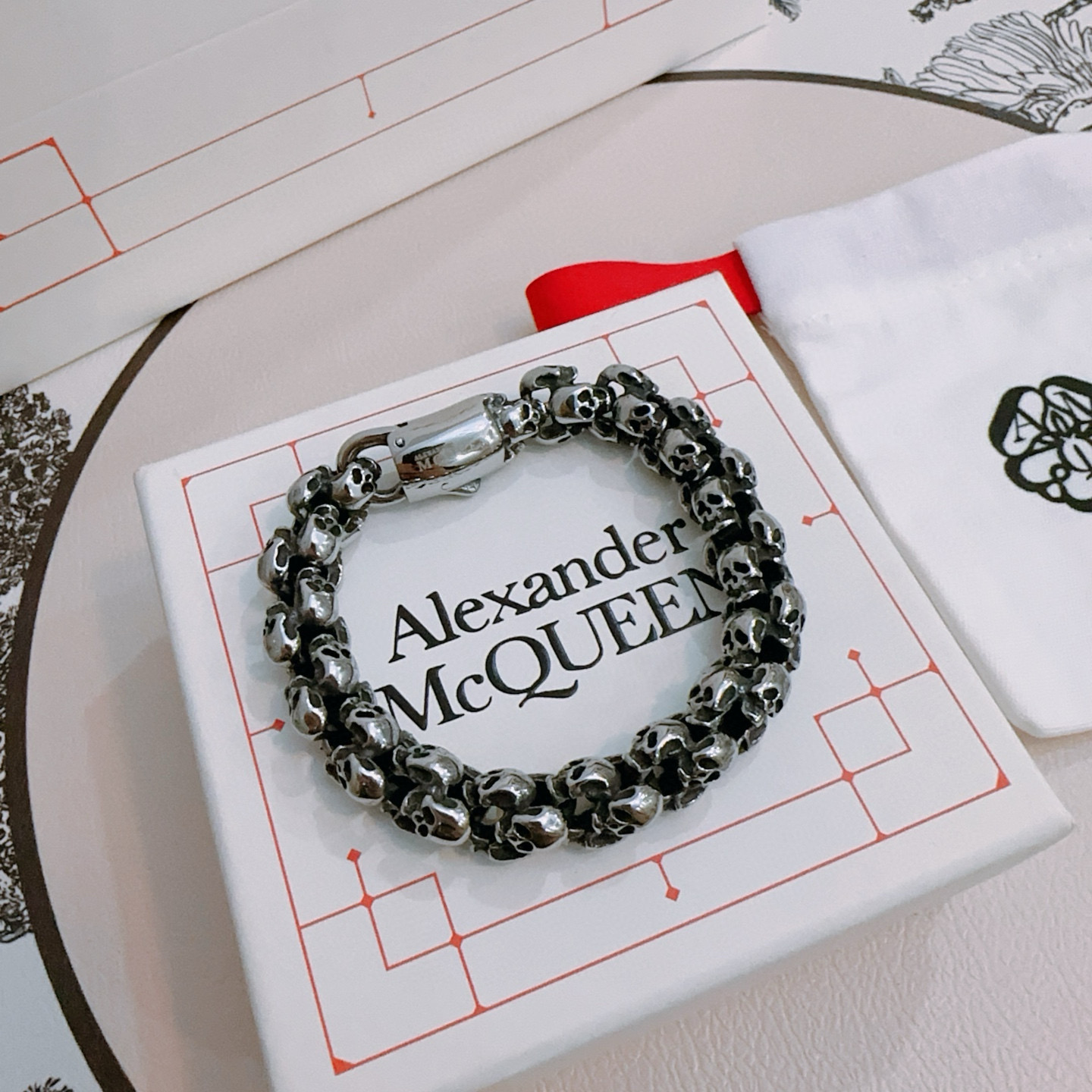   原单货新款Alexander McQueen 亚历山大 麦昆 手链  专柜一致原版定制  骨子里那种