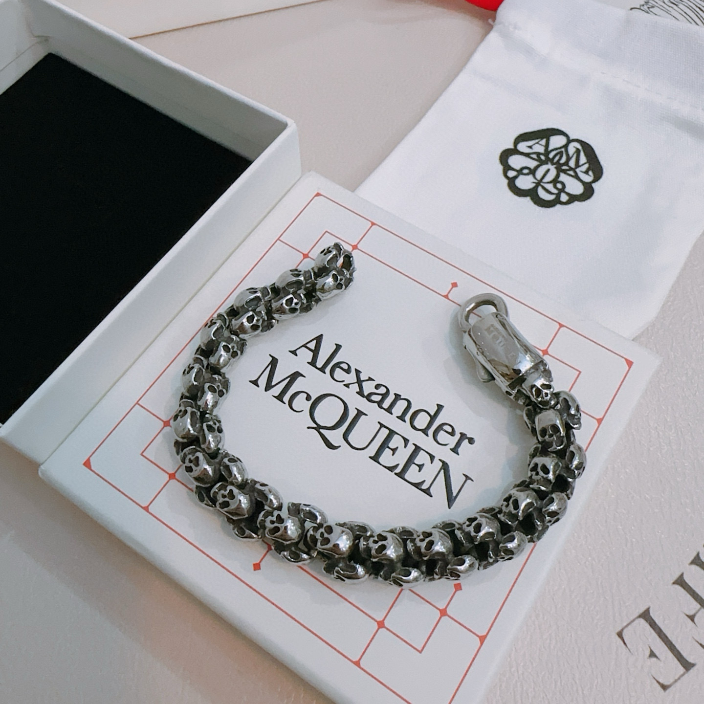   原单货新款Alexander McQueen 亚历山大 麦昆 手链  专柜一致原版定制  骨子里那种