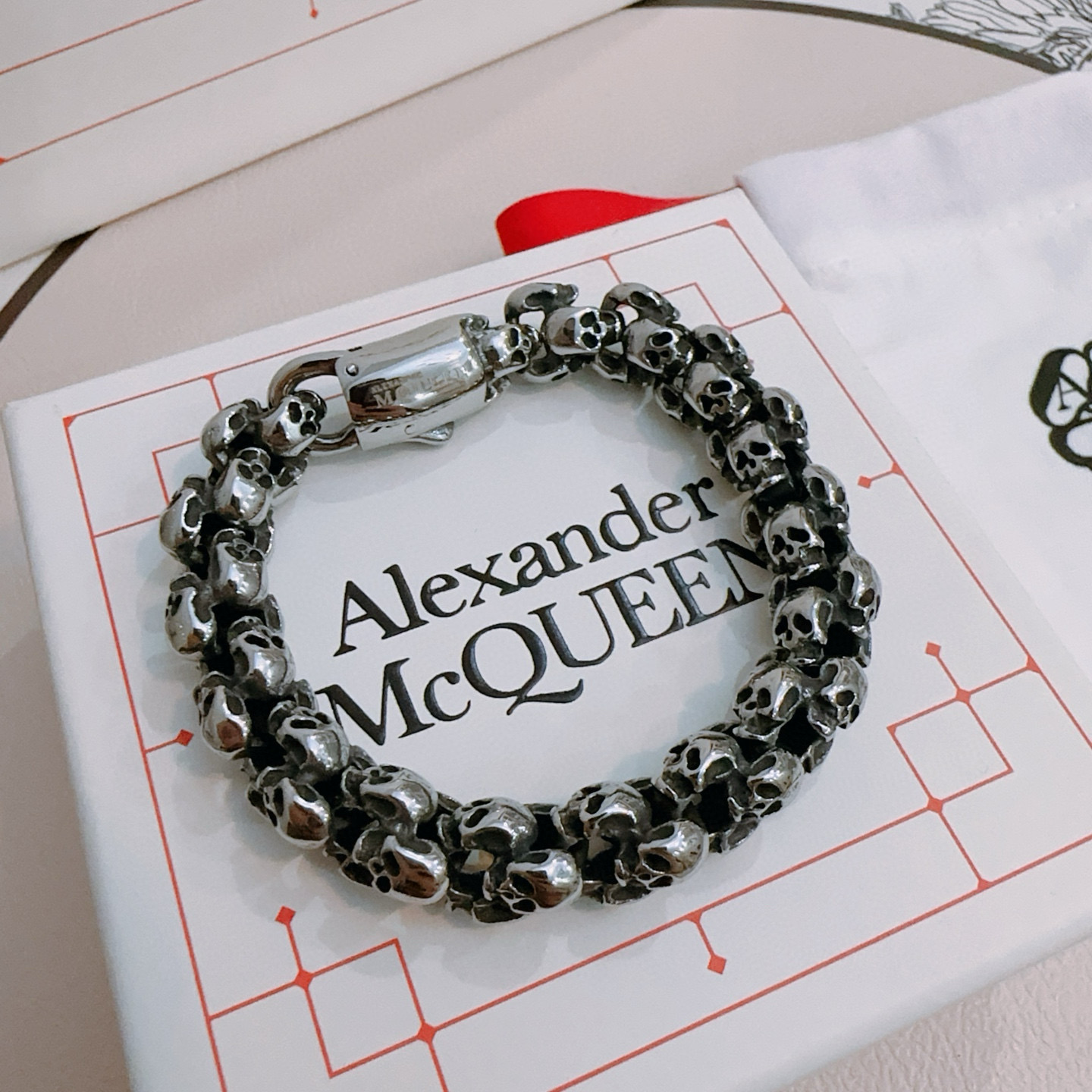   原单货新款Alexander McQueen 亚历山大 麦昆 手链  专柜一致原版定制  骨子里那种