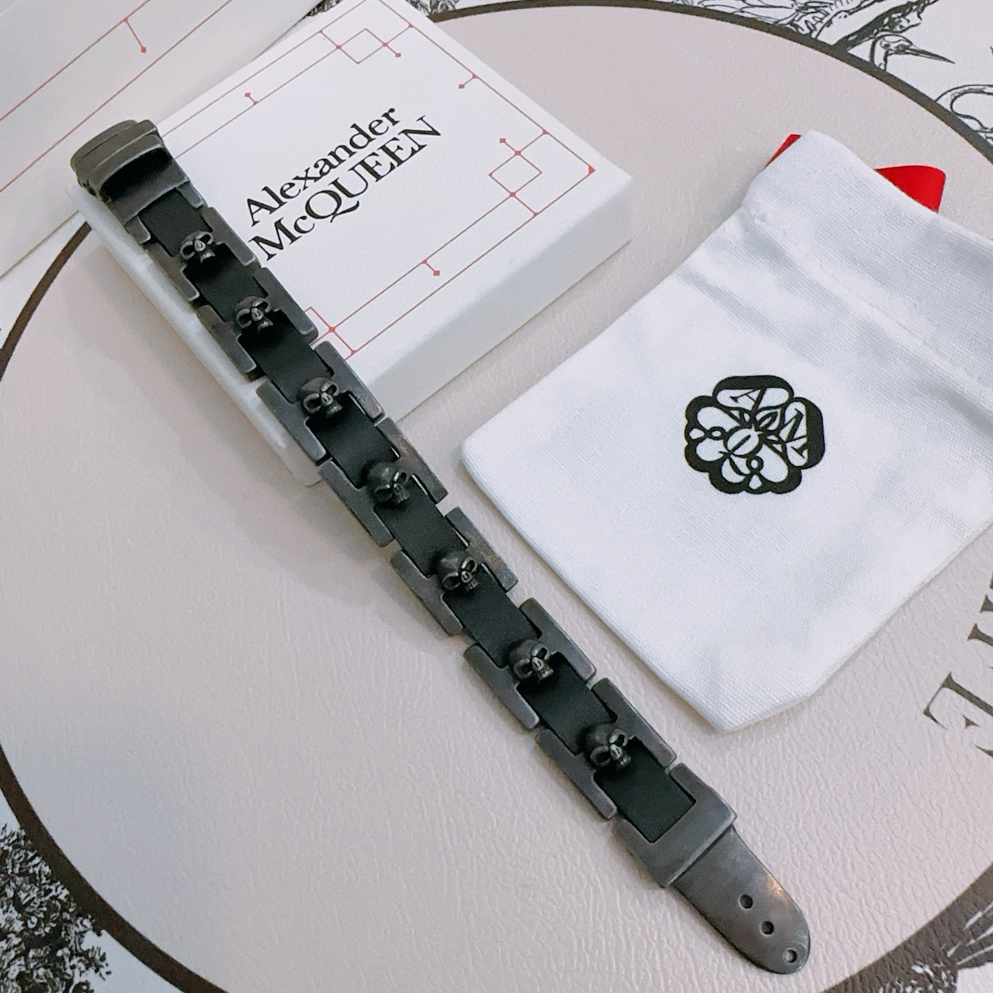   原单货新款Alexander McQueen 亚历山大 麦昆 手链  专柜一致原版定制  骨子里那种