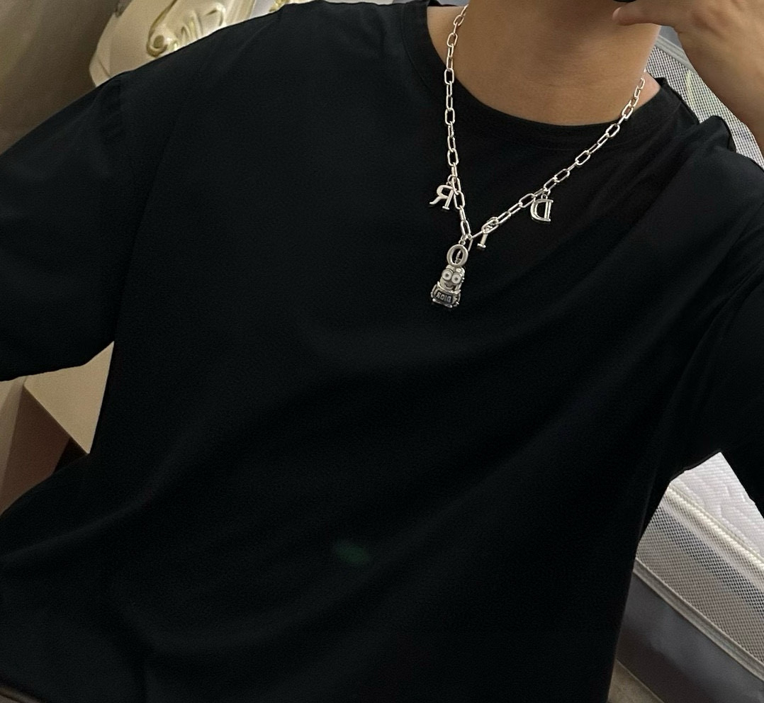    DIOR🔥新款 迪奥项链🇷🇼原单货🇷🇼专柜新款开模复古潮流时尚必备 男女均可佩戴 情侣款同款 摇滚