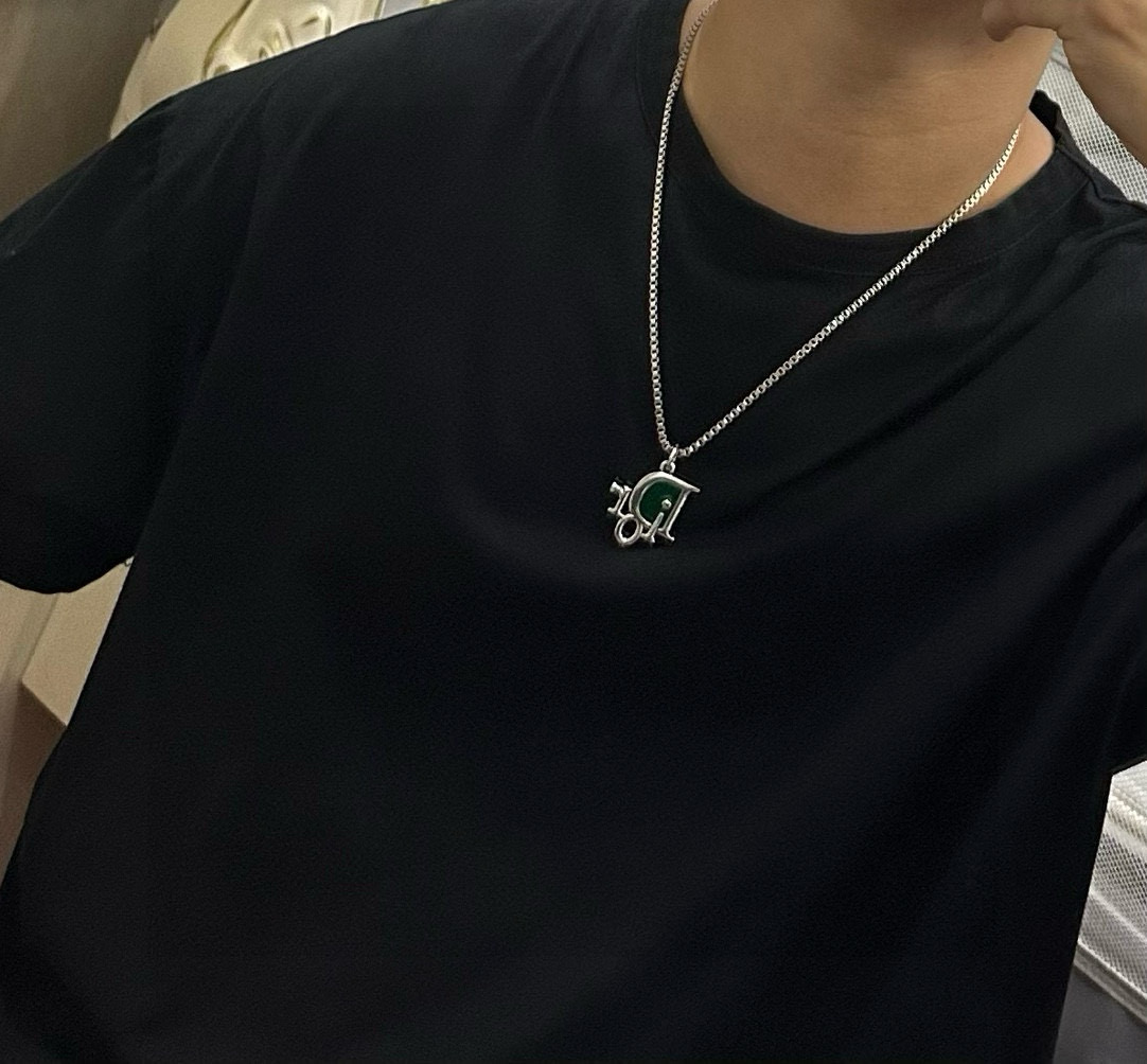   DIOR🔥新款 迪奥项链🇷🇼原单货🇷🇼专柜新款开模复古潮流时尚必备 男女均可佩戴 情侣款同款 摇滚