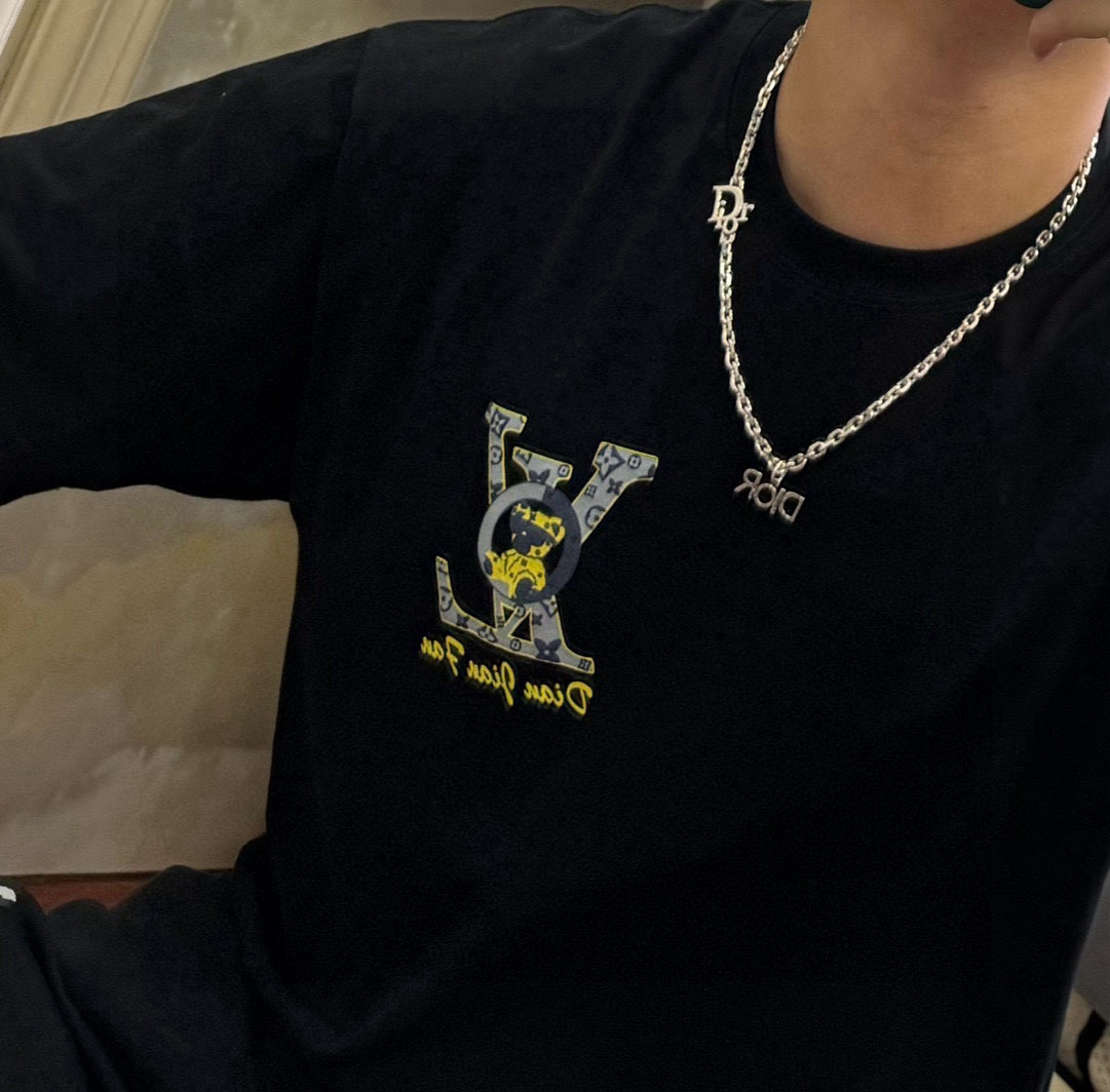    DIOR🔥新款 迪奥项链🇷🇼原单货🇷🇼专柜新款开模复古潮流时尚必备 男女均可佩戴 情侣款同款 摇滚