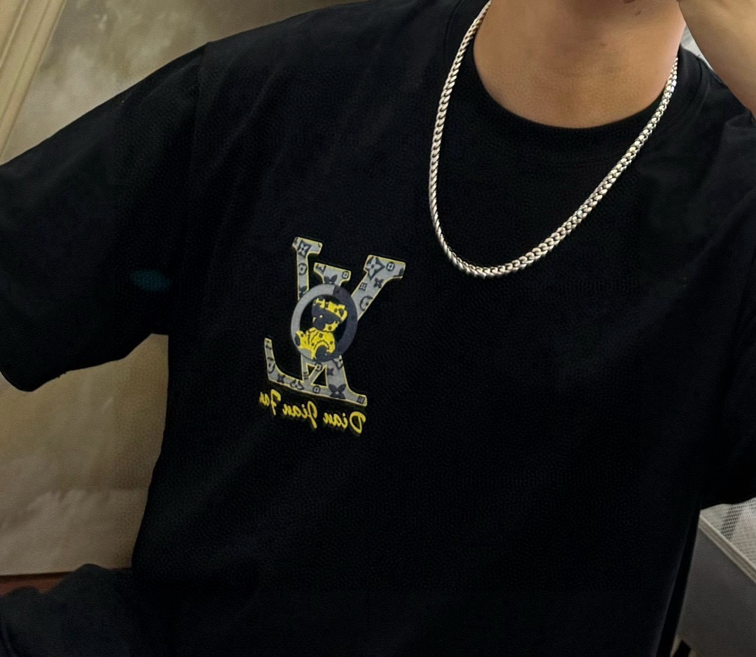    DIOR🔥新款 迪奥项链🇷🇼原单货🇷🇼专柜新款开模复古潮流时尚必备 男女均可佩戴 情侣款同款 摇滚