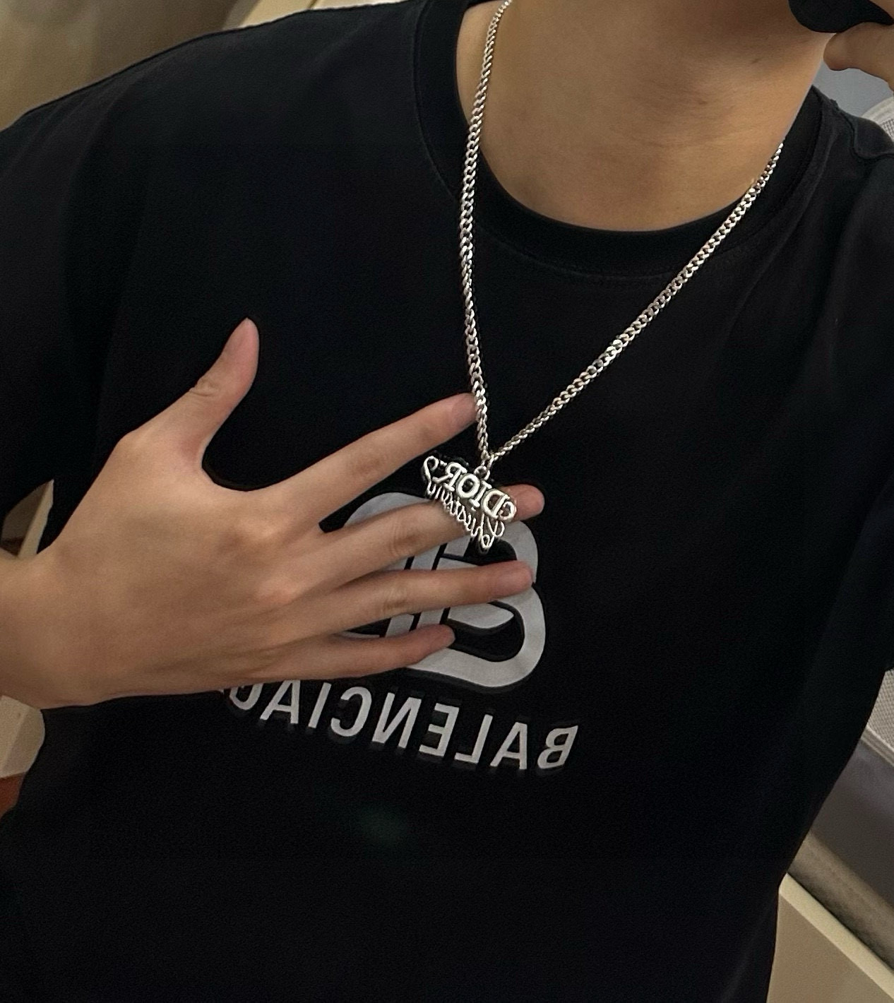    DIOR🔥新款 迪奥项链🇷🇼原单货🇷🇼专柜新款开模复古潮流时尚必备 男女均可佩戴 情侣款同款 摇滚