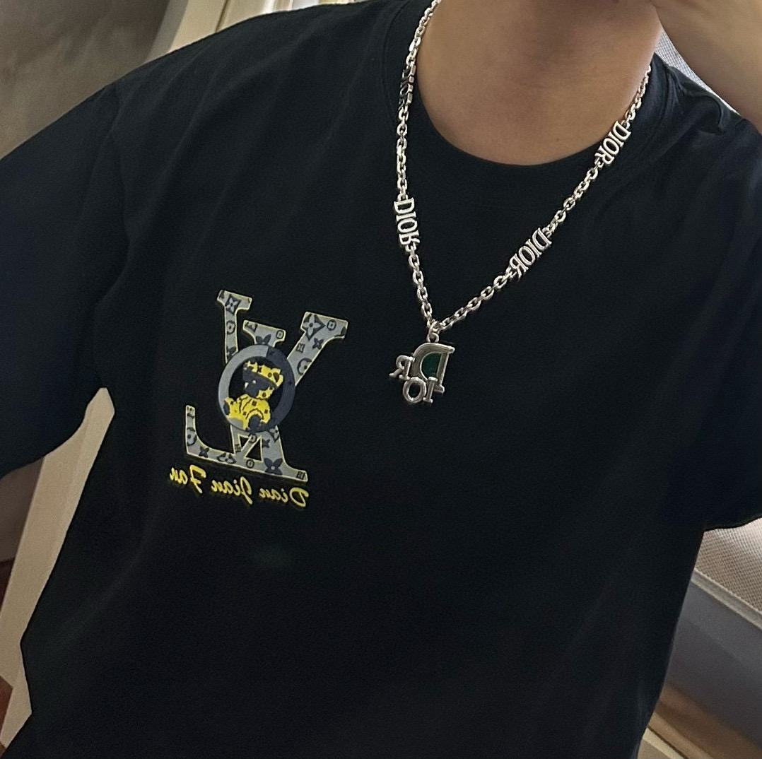    DIOR🔥新款 迪奥项链🇷🇼原单货🇷🇼专柜新款开模复古潮流时尚必备 男女均可佩戴 情侣款同款 摇滚