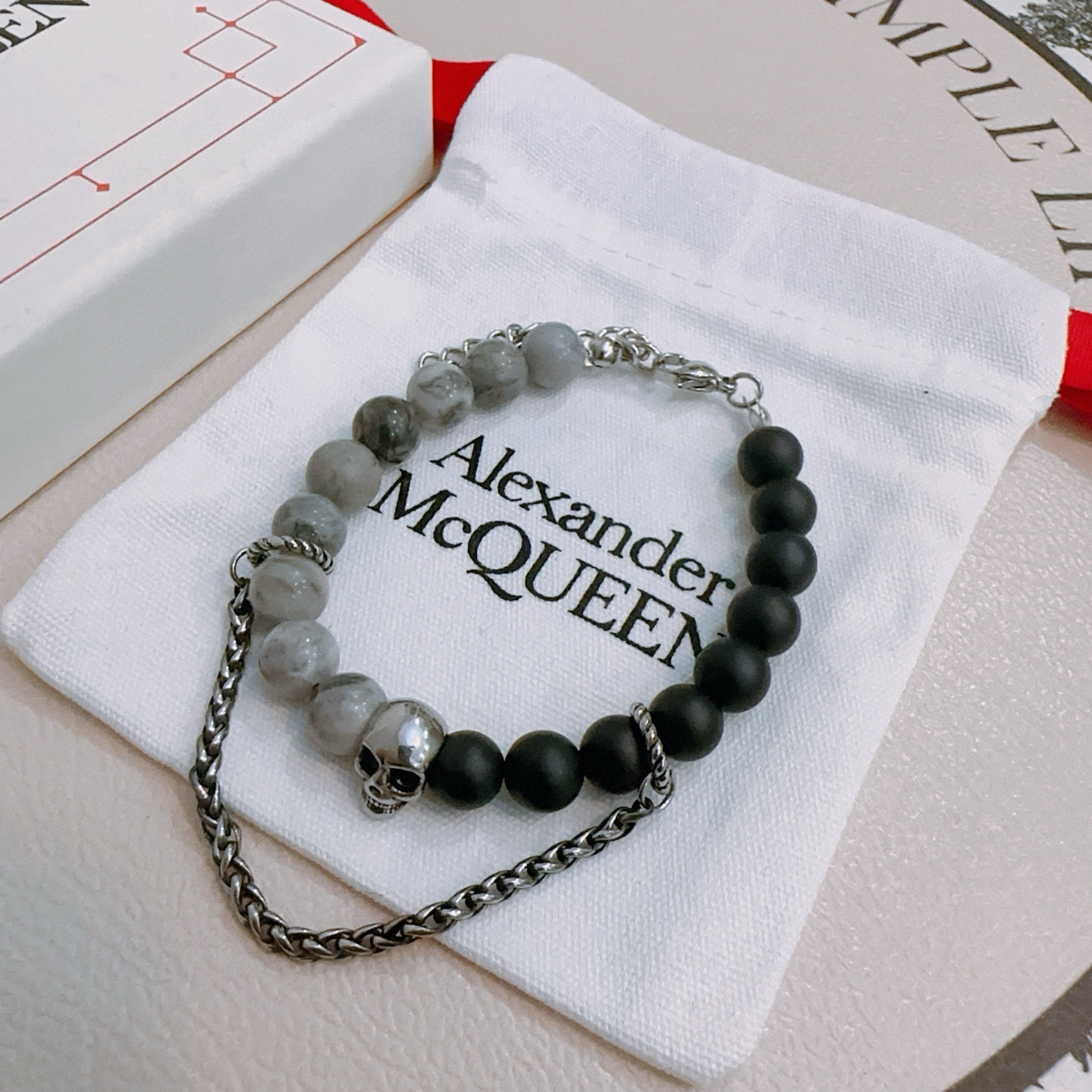   新款Alexander McQueen 亚历山大 麦昆 手链  专柜一致原版定制  骨子里那种叛逆浮