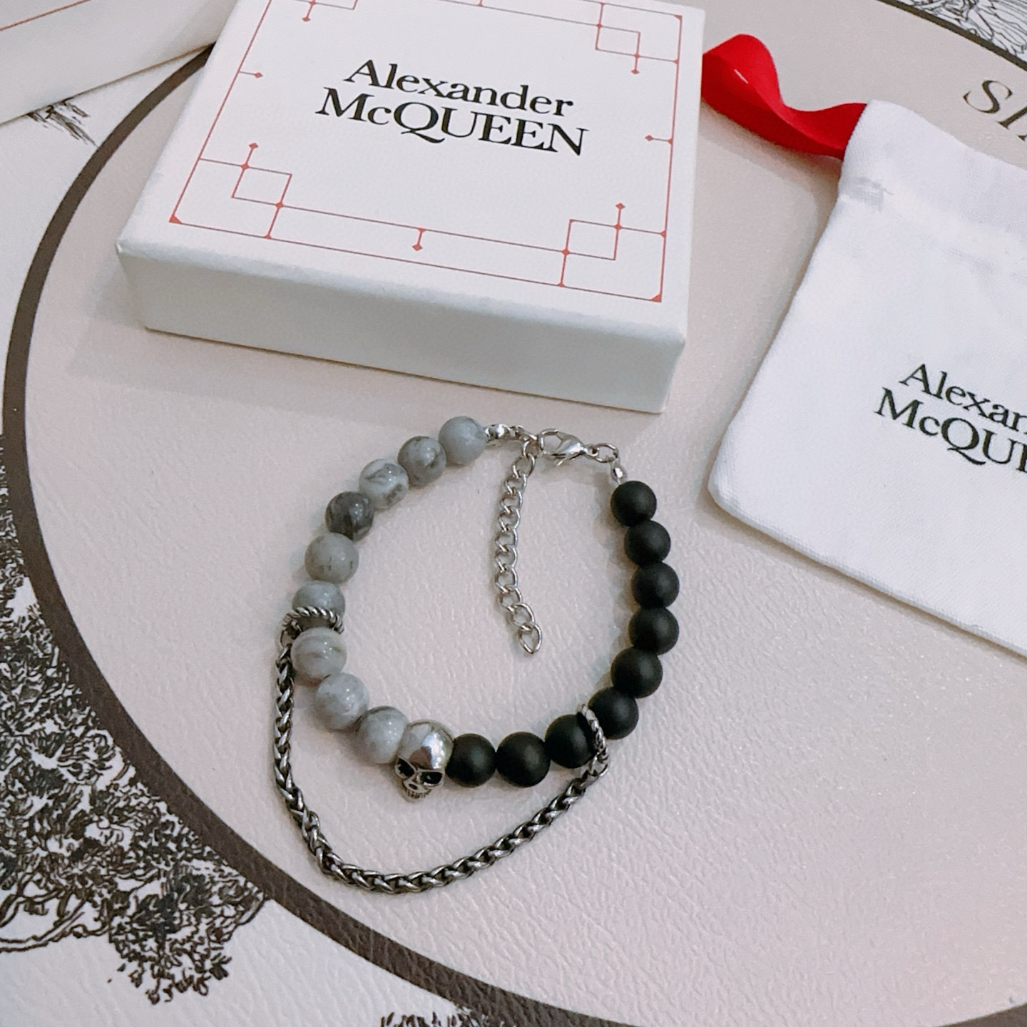   新款Alexander McQueen 亚历山大 麦昆 手链  专柜一致原版定制  骨子里那种叛逆浮