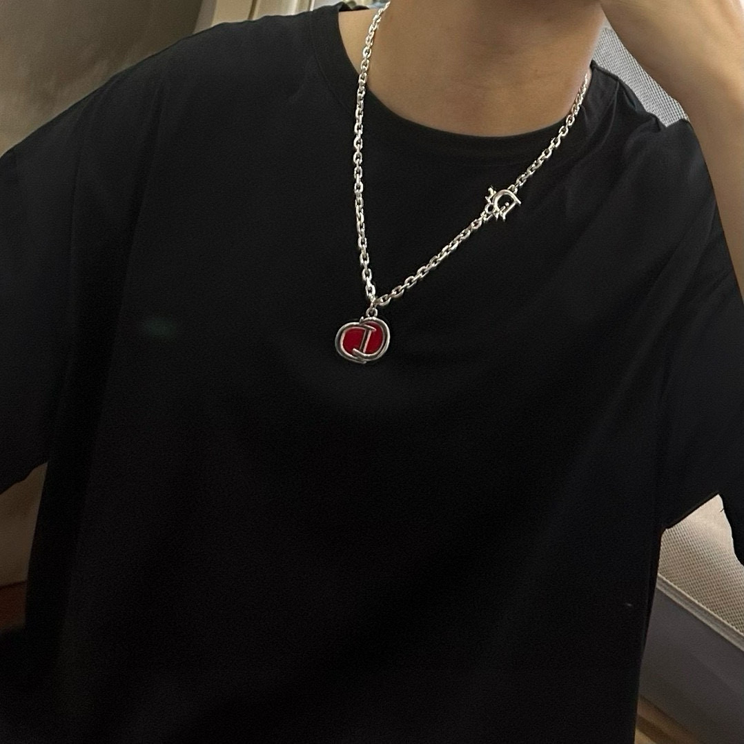    DIOR🔥新款 迪奥项链🇷🇼原单货🇷🇼专柜新款开模复古潮流时尚必备 男女均可佩戴 情侣款同款 摇滚