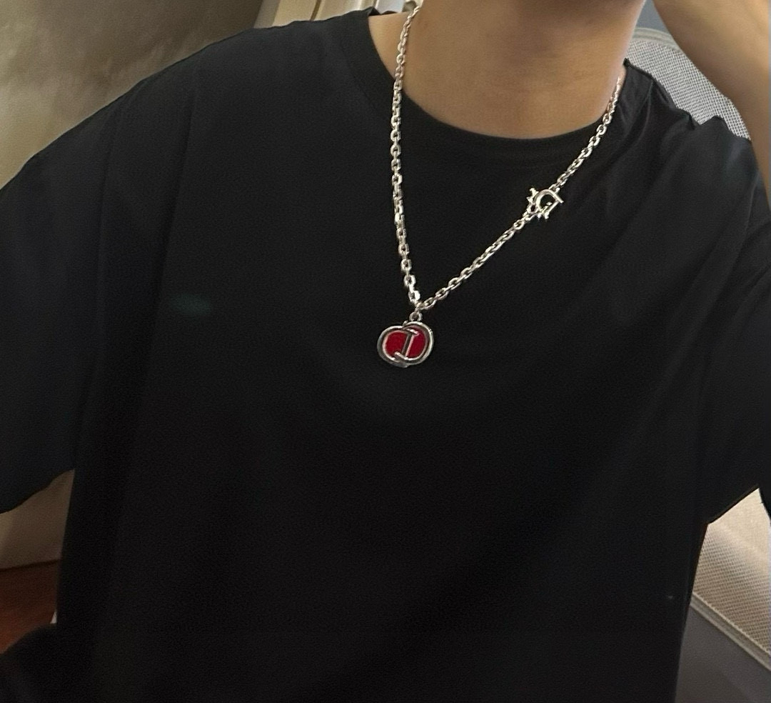    DIOR🔥新款 迪奥项链🇷🇼原单货🇷🇼专柜新款开模复古潮流时尚必备 男女均可佩戴 情侣款同款 摇滚