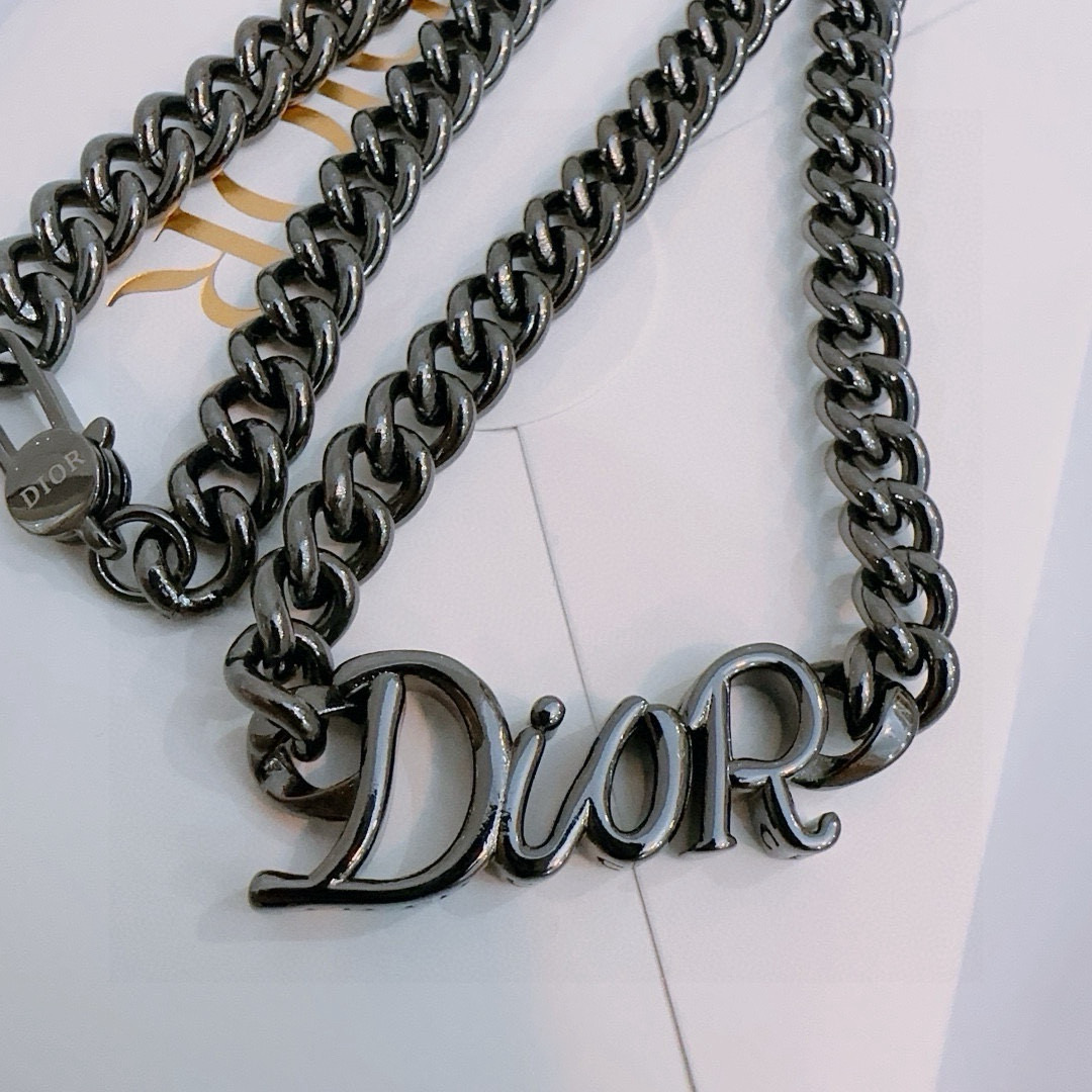    DIOR🔥新款 迪奥项链🇷🇼原单货🇷🇼专柜新款开模复古潮流时尚必备 男女均可佩戴 情侣款同款 摇滚