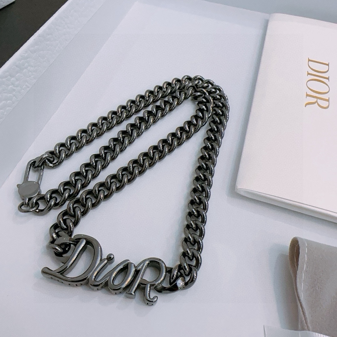    DIOR🔥新款 迪奥项链🇷🇼原单货🇷🇼专柜新款开模复古潮流时尚必备 男女均可佩戴 情侣款同款 摇滚