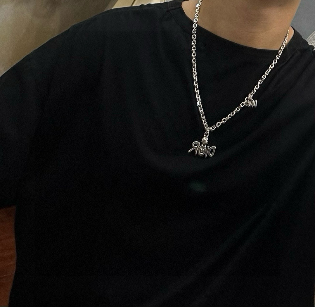    DIOR🔥新款 迪奥项链🇷🇼原单货🇷🇼专柜新款开模复古潮流时尚必备 男女均可佩戴 情侣款同款 摇滚