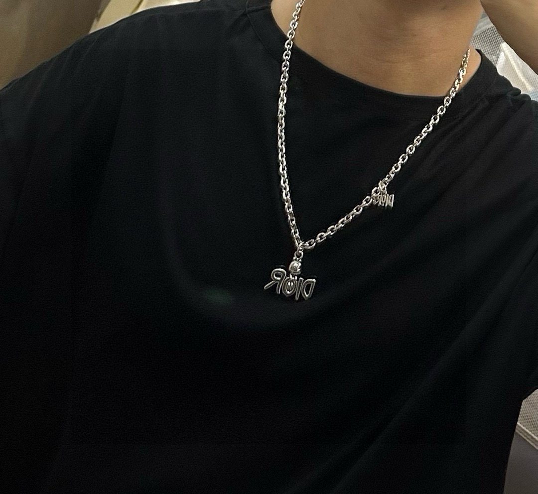   DIOR🔥新款 迪奥项链🇷🇼原单货🇷🇼专柜新款开模复古潮流时尚必备 男女均可佩戴 情侣款同款 摇滚