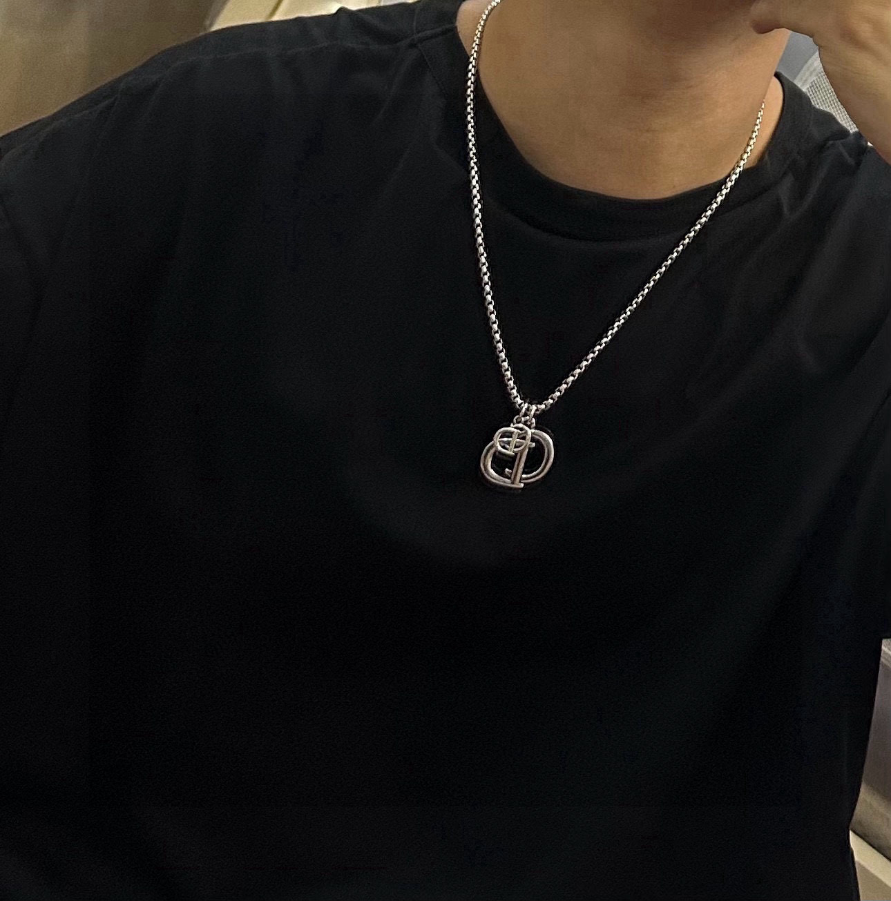    DIOR🔥新款 迪奥项链🇷🇼原单货🇷🇼专柜新款开模复古潮流时尚必备 男女均可佩戴 情侣款同款 摇滚