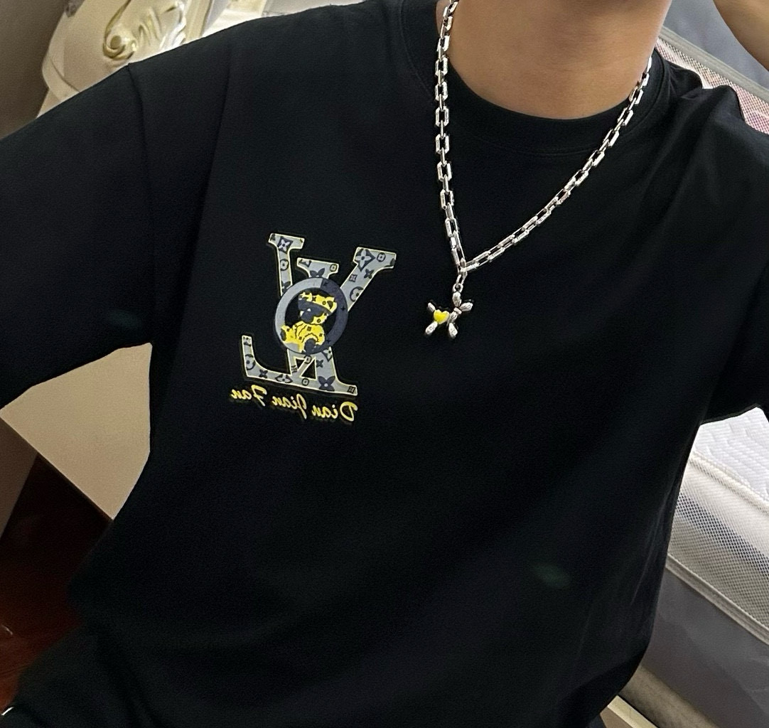    DIOR🔥新款 迪奥项链🇷🇼原单货🇷🇼专柜新款开模复古潮流时尚必备 男女均可佩戴 情侣款同款 摇滚
