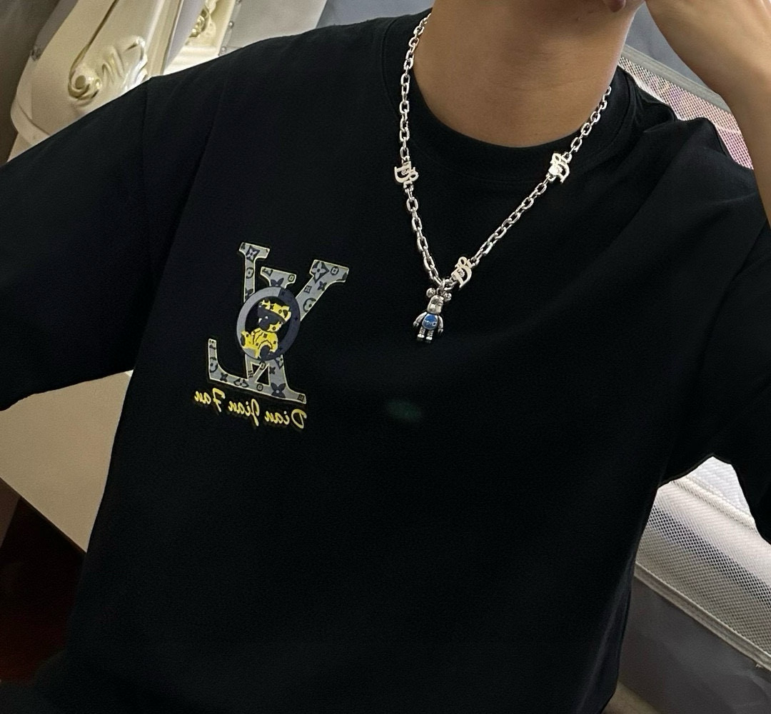    DIOR🔥新款 迪奥项链🇷🇼原单货🇷🇼专柜新款开模复古潮流时尚必备 男女均可佩戴 情侣款同款 摇滚