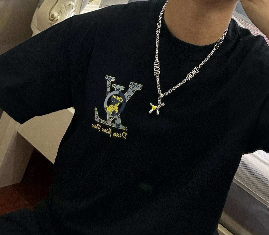    DIOR🔥新款 迪奥项链🇷🇼原单货🇷🇼专柜新款开模复古潮流时尚必备 男女均可佩戴 情侣款同款 摇滚