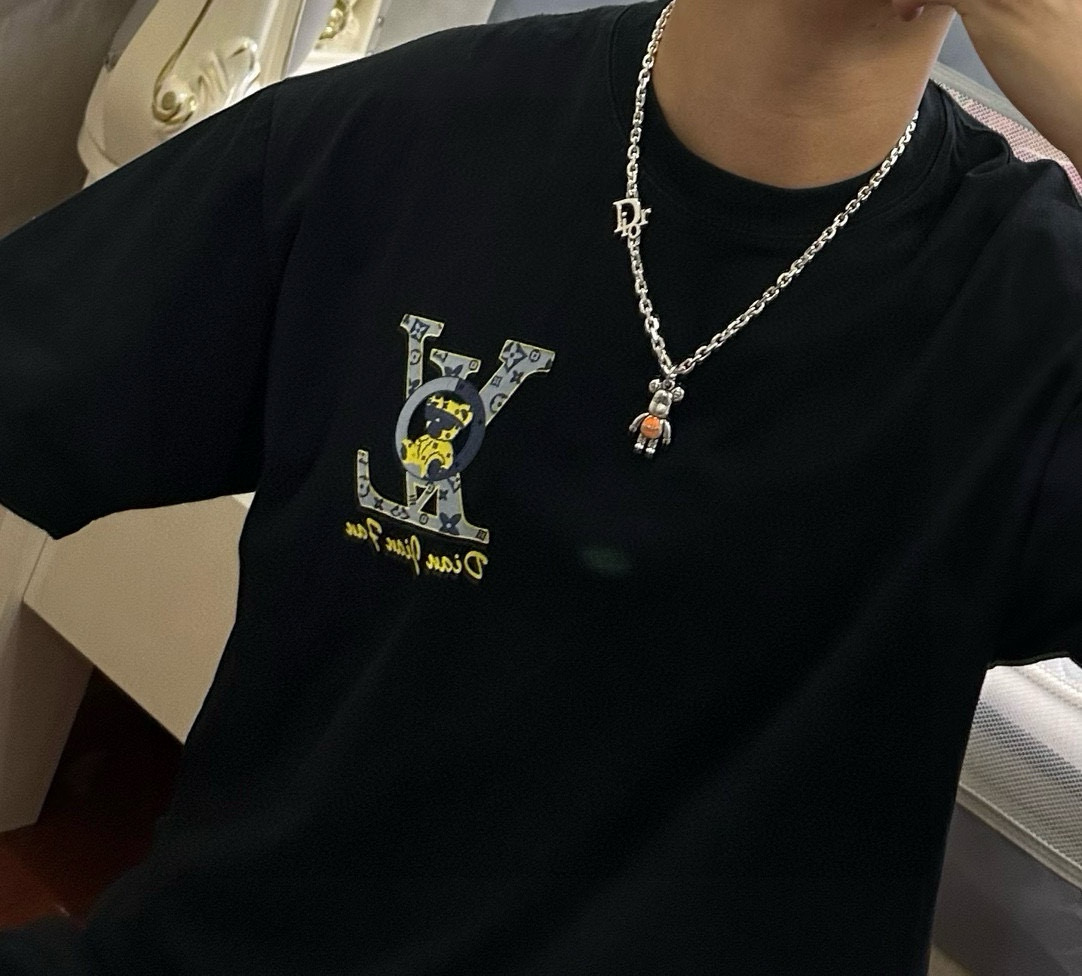    DIOR🔥新款 迪奥项链🇷🇼原单货🇷🇼专柜新款开模复古潮流时尚必备 男女均可佩戴 情侣款同款 摇滚