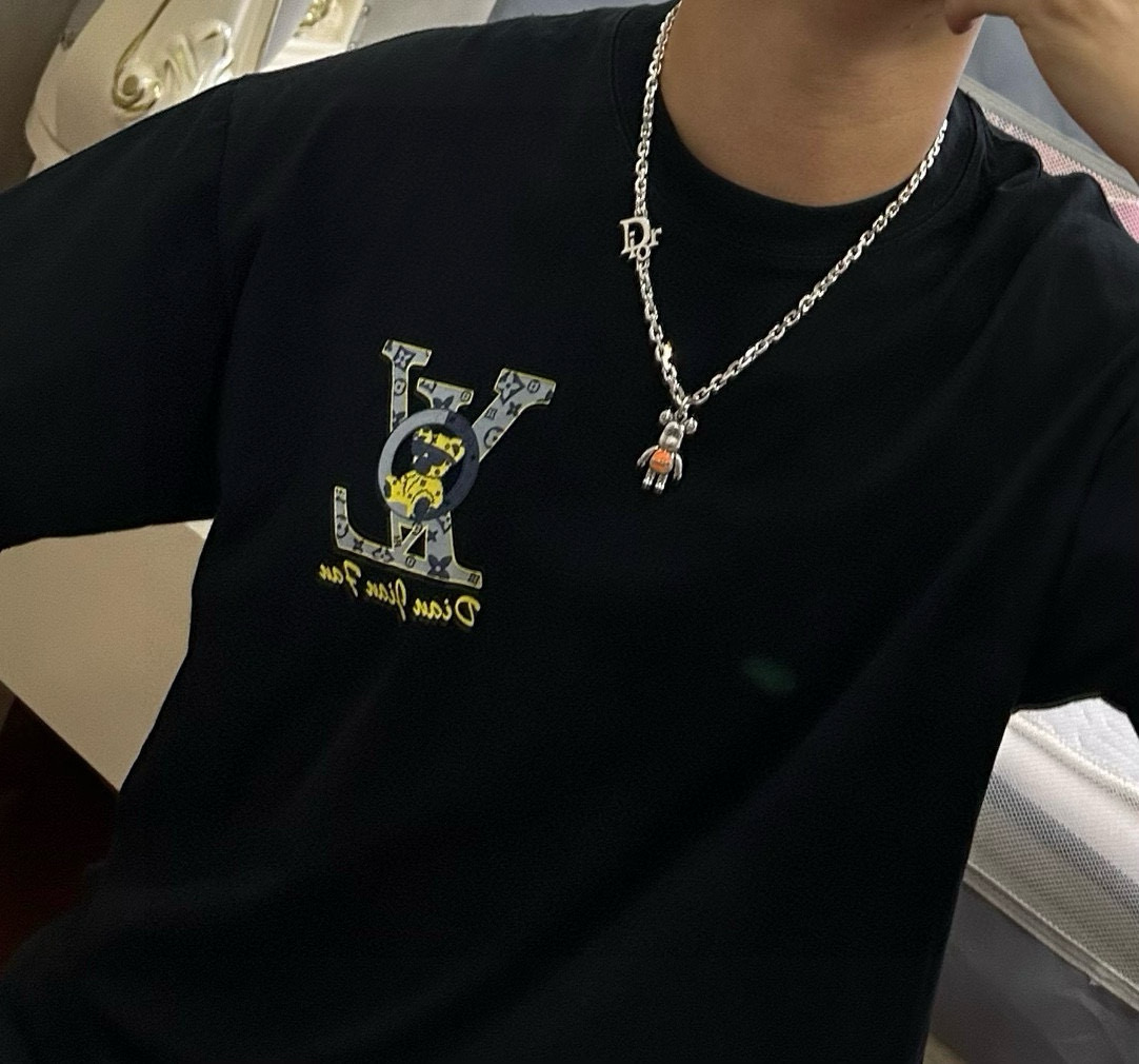    DIOR🔥新款 迪奥项链🇷🇼原单货🇷🇼专柜新款开模复古潮流时尚必备 男女均可佩戴 情侣款同款 摇滚