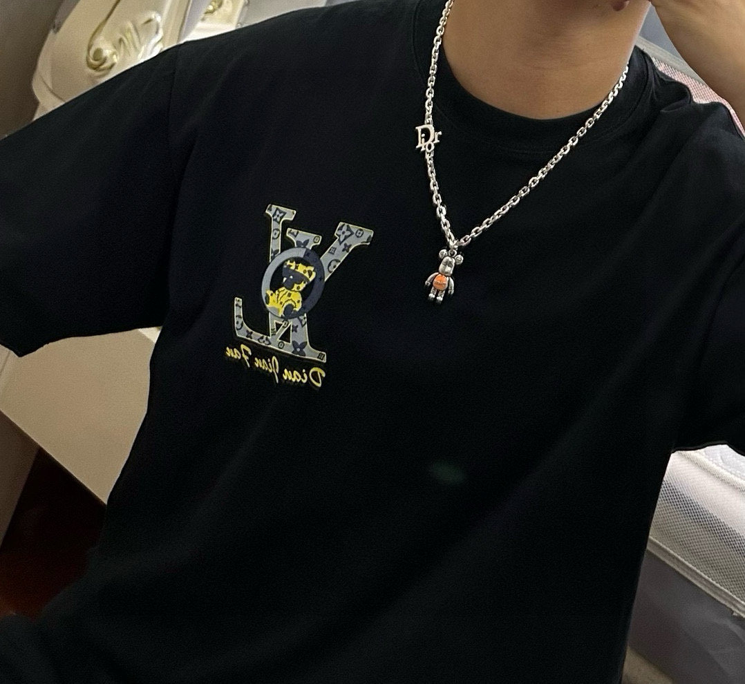    DIOR🔥新款 迪奥项链🇷🇼原单货🇷🇼专柜新款开模复古潮流时尚必备 男女均可佩戴 情侣款同款 摇滚