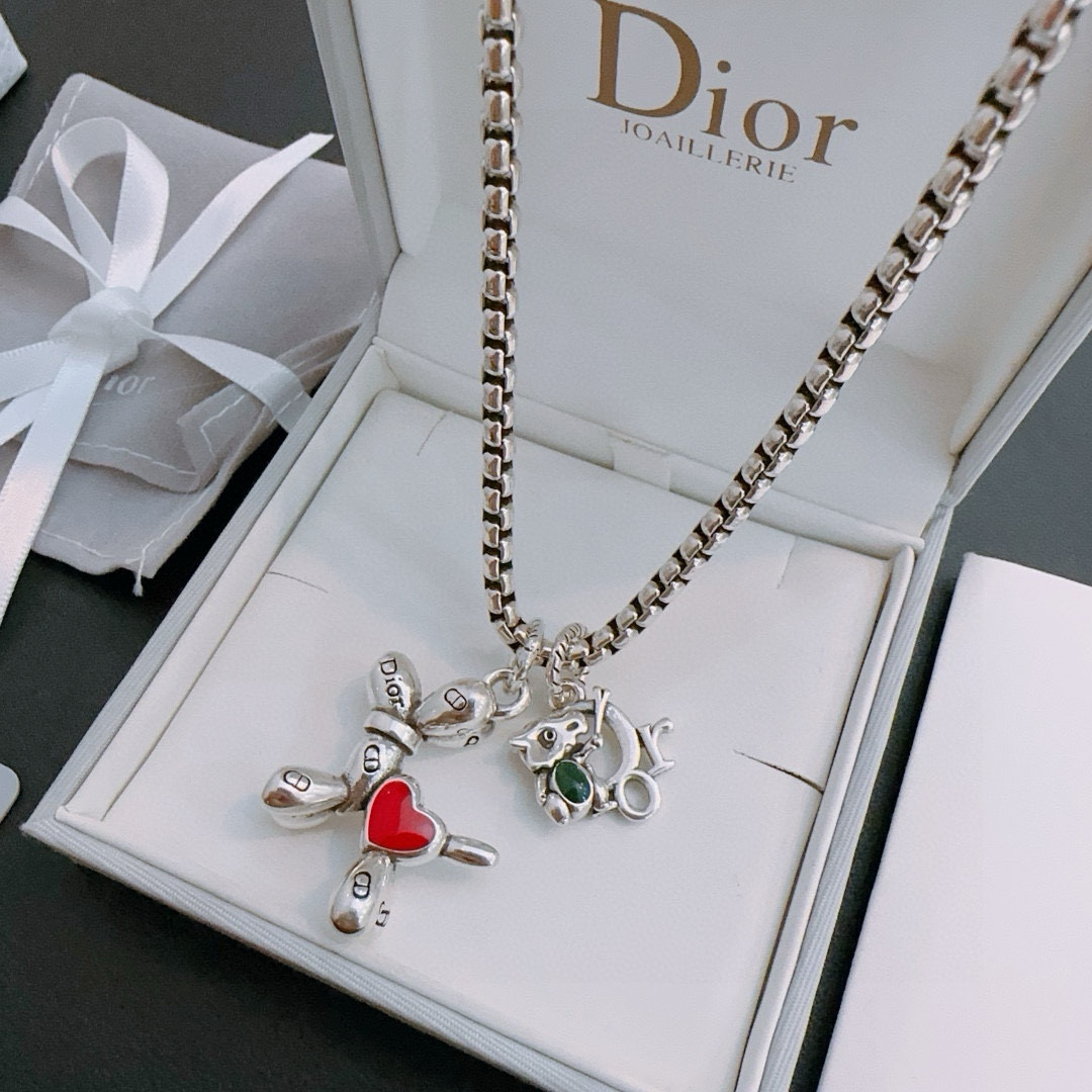   DIOR🔥新款 迪奥项链🇷🇼原单货🇷🇼专柜新款开模复古潮流时尚必备 男女均可佩戴 情侣款同款 摇滚
