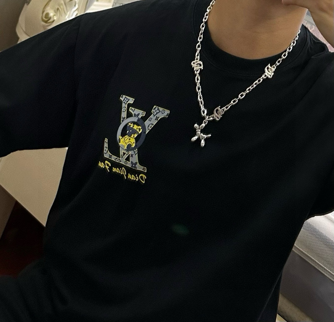    DIOR🔥新款 迪奥项链🇷🇼原单货🇷🇼专柜新款开模复古潮流时尚必备 男女均可佩戴 情侣款同款 摇滚