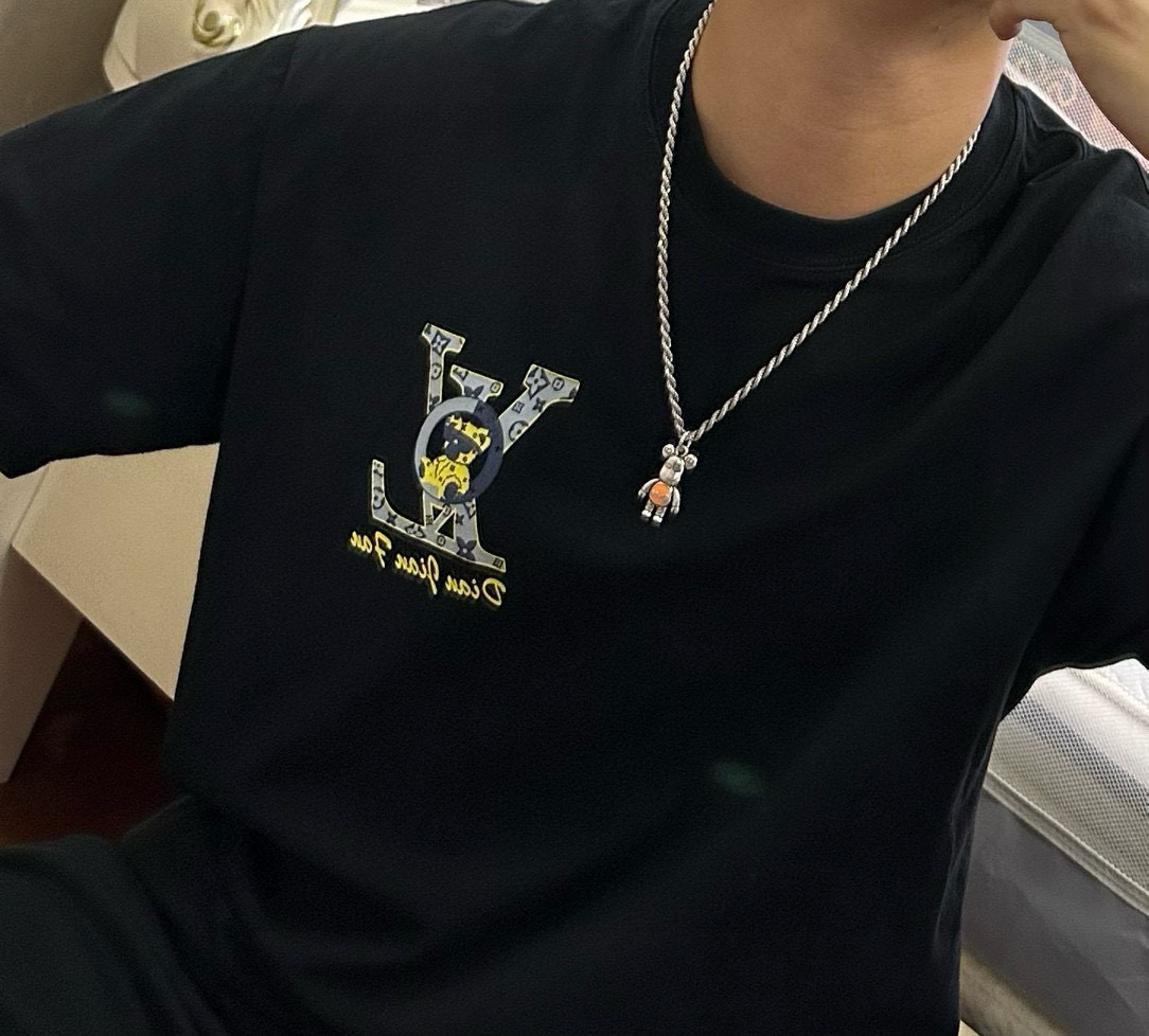    DIOR🔥新款 迪奥项链🇷🇼原单货🇷🇼专柜新款开模复古潮流时尚必备 男女均可佩戴 情侣款同款 摇滚