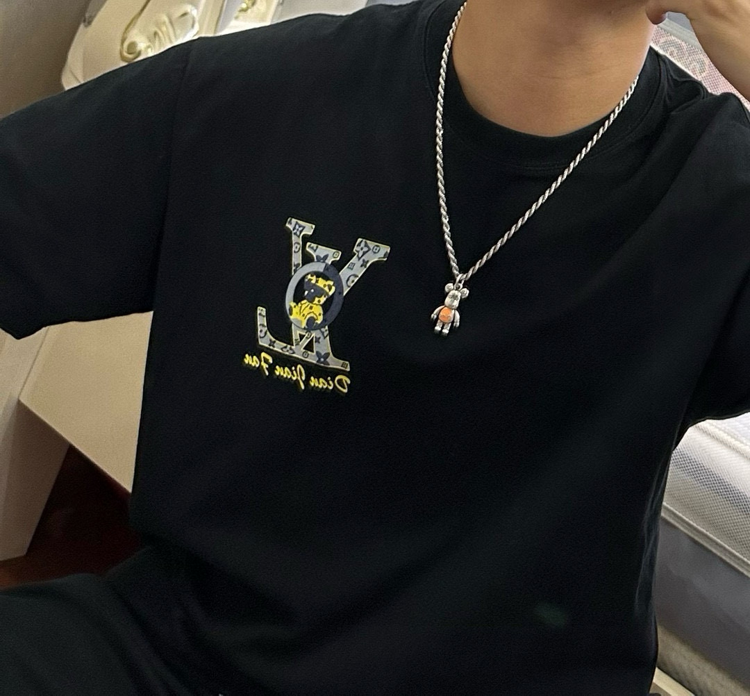    DIOR🔥新款 迪奥项链🇷🇼原单货🇷🇼专柜新款开模复古潮流时尚必备 男女均可佩戴 情侣款同款 摇滚
