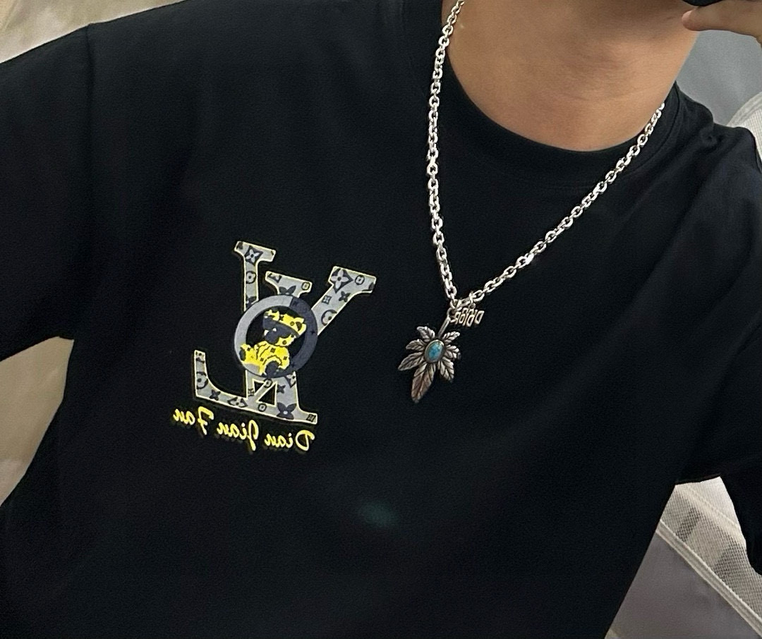    DIOR🔥新款 迪奥项链🇷🇼原单货🇷🇼专柜新款开模复古潮流时尚必备 男女均可佩戴 情侣款同款 摇滚