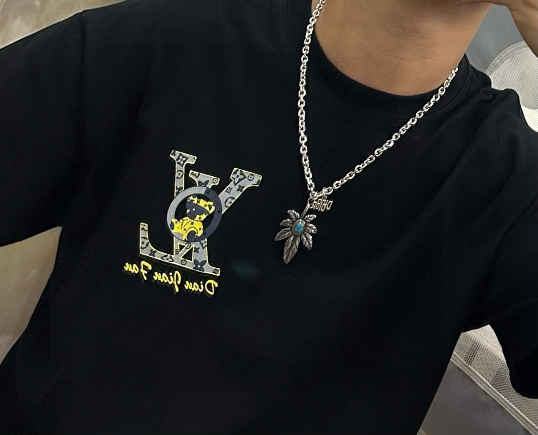    DIOR🔥新款 迪奥项链🇷🇼原单货🇷🇼专柜新款开模复古潮流时尚必备 男女均可佩戴 情侣款同款 摇滚