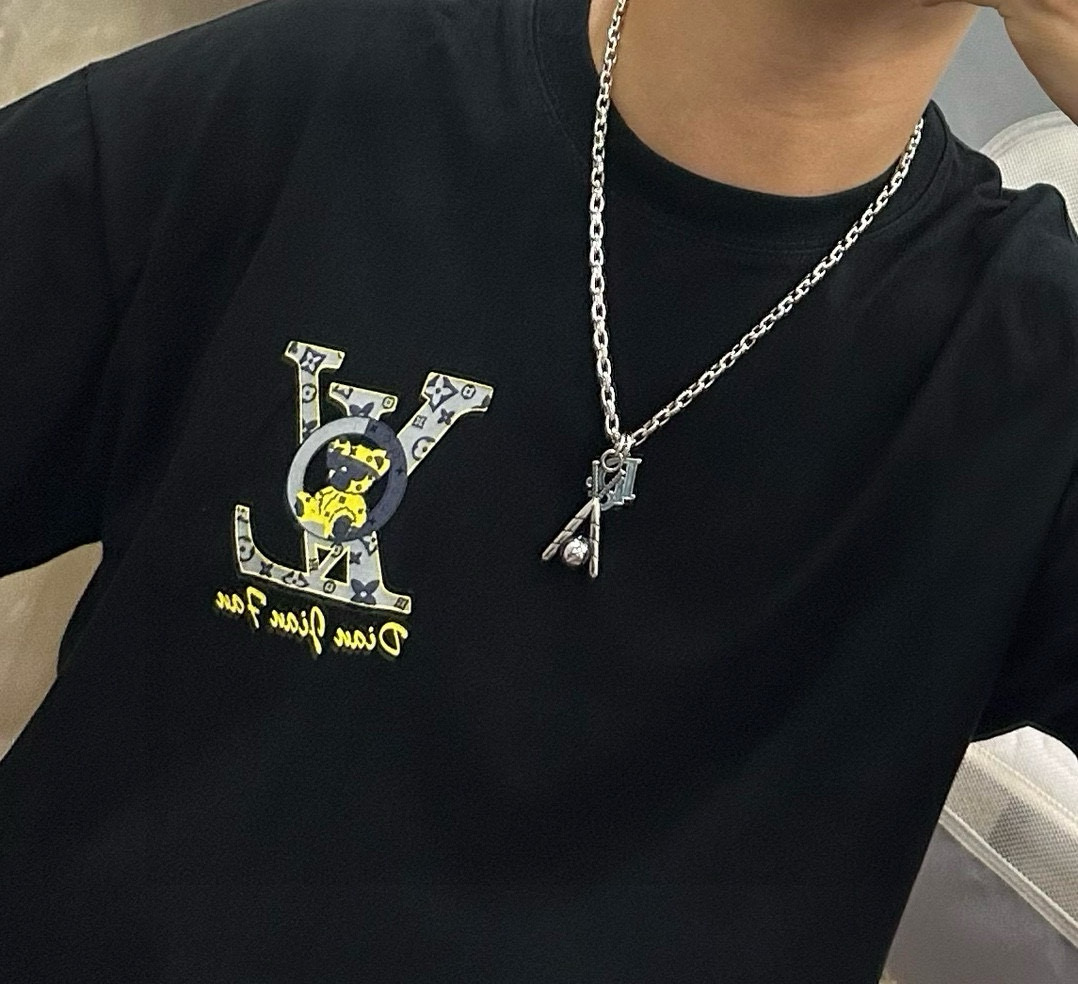   DIOR🔥新款 迪奥项链🇷🇼原单货🇷🇼专柜新款开模复古潮流时尚必备 男女均可佩戴 情侣款同款 摇滚