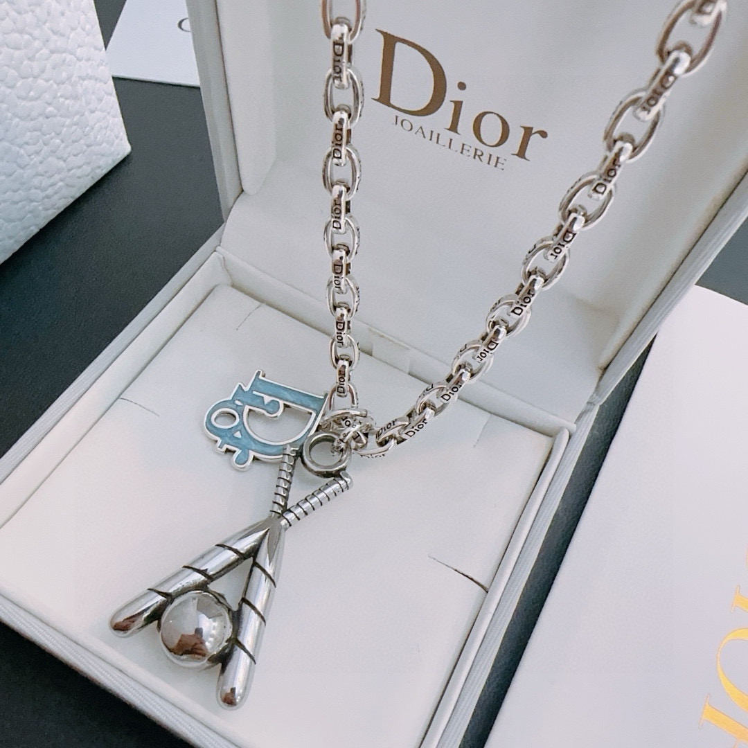    DIOR🔥新款 迪奥项链🇷🇼原单货🇷🇼专柜新款开模复古潮流时尚必备 男女均可佩戴 情侣款同款 摇滚