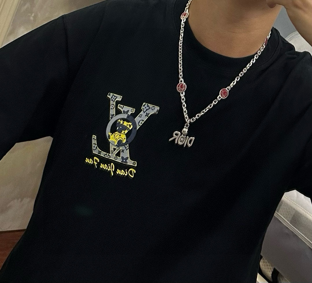    DIOR🔥新款 迪奥项链🇷🇼原单货🇷🇼专柜新款开模复古潮流时尚必备 男女均可佩戴 情侣款同款 摇滚