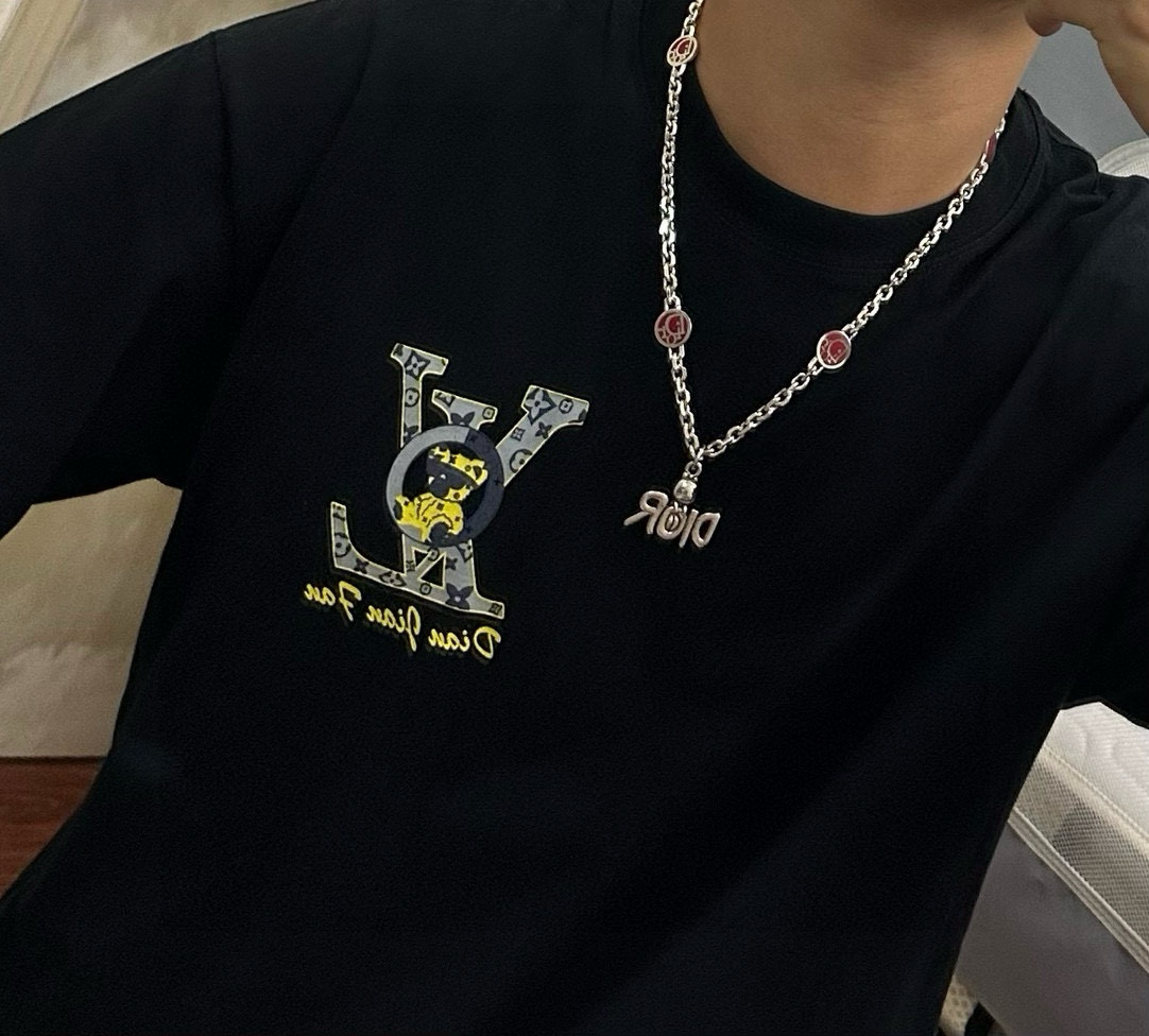    DIOR🔥新款 迪奥项链🇷🇼原单货🇷🇼专柜新款开模复古潮流时尚必备 男女均可佩戴 情侣款同款 摇滚
