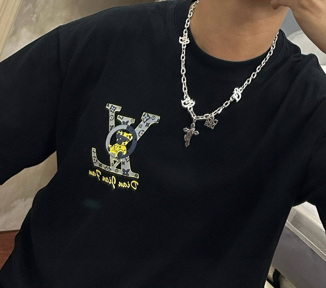    DIOR🔥新款 迪奥项链🇷🇼原单货🇷🇼专柜新款开模复古潮流时尚必备 男女均可佩戴 情侣款同款 摇滚
