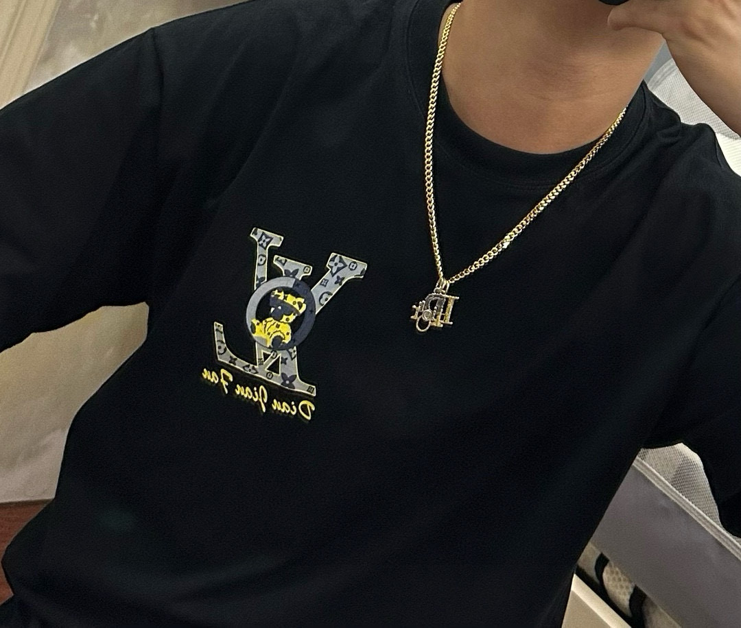    DIOR🔥新款 迪奥项链🇷🇼原单货🇷🇼专柜新款开模复古潮流时尚必备 男女均可佩戴 情侣款同款 摇滚