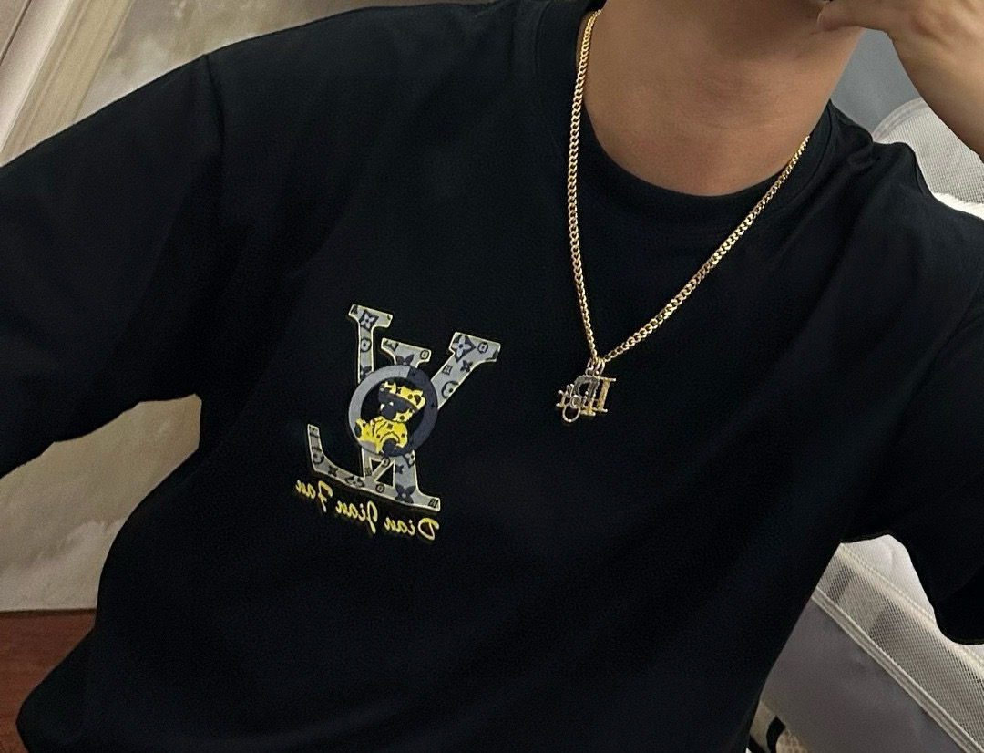   DIOR🔥新款 迪奥项链🇷🇼原单货🇷🇼专柜新款开模复古潮流时尚必备 男女均可佩戴 情侣款同款 摇滚