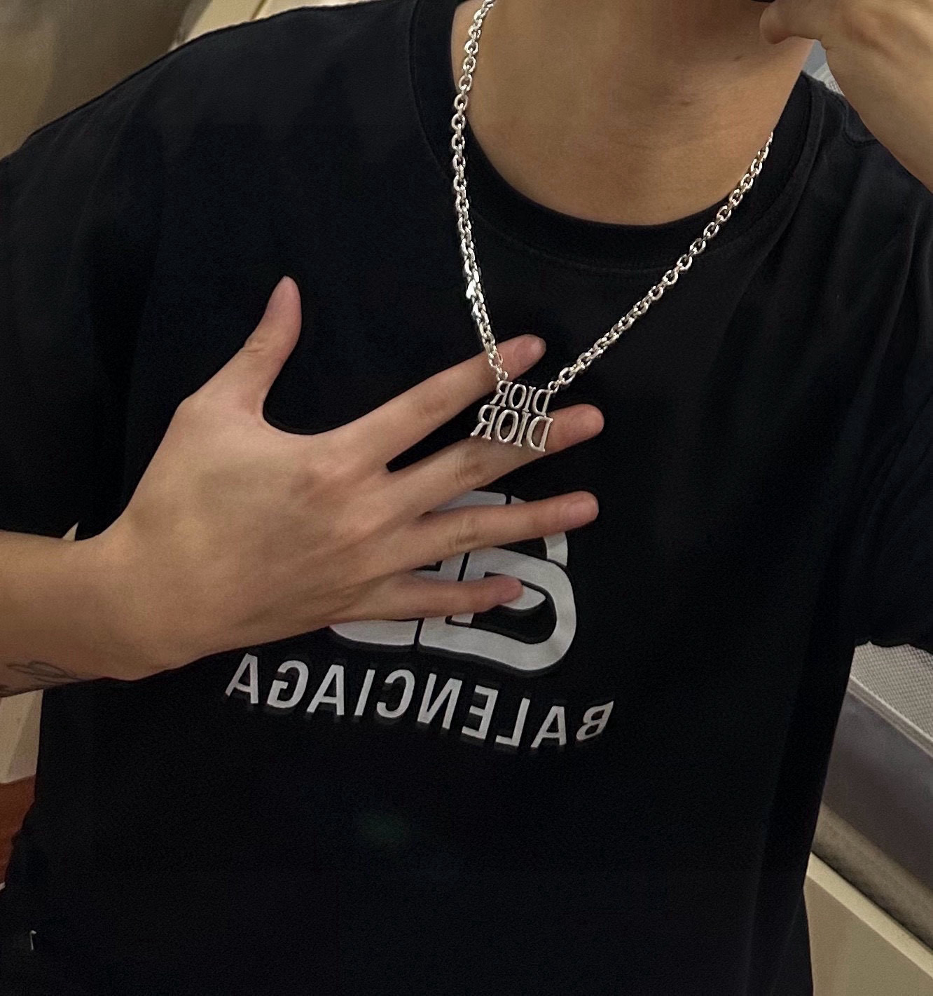    DIOR🔥新款 迪奥项链🇷🇼原单货🇷🇼专柜新款开模复古潮流时尚必备 男女均可佩戴 情侣款同款 摇滚